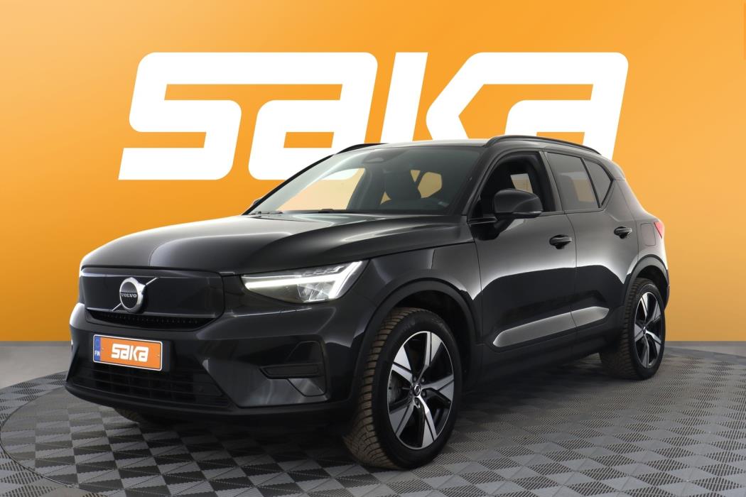 VOLVO XC40 2023