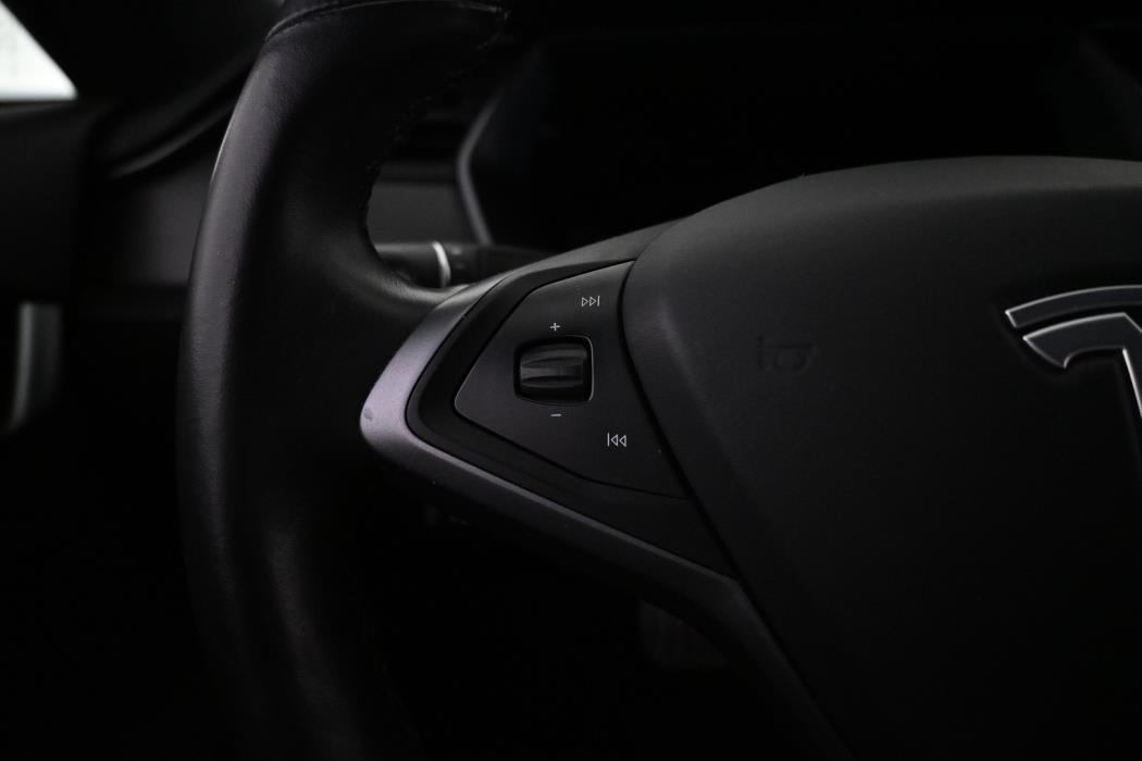 TESLA Model S 2019