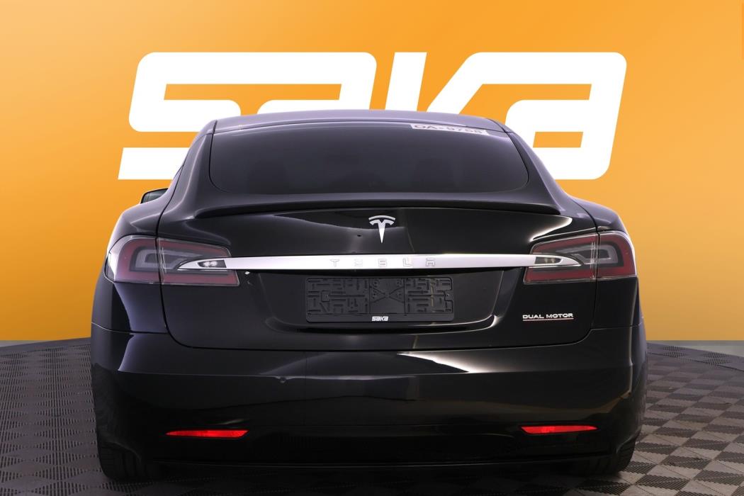TESLA Model S 2019