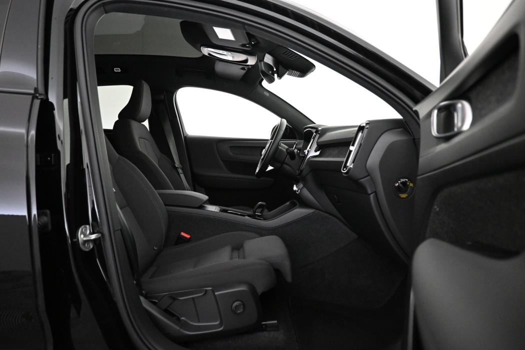 VOLVO C40 2024