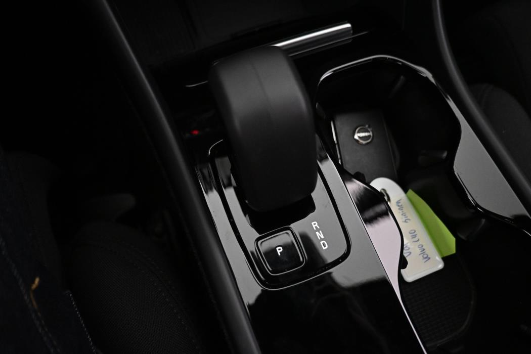 VOLVO C40 2024