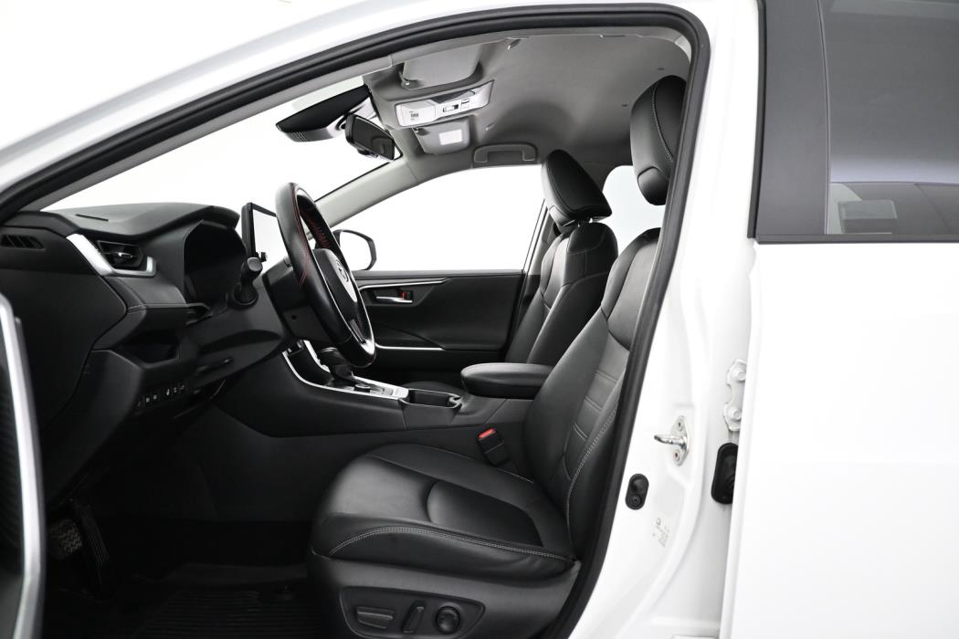 TOYOTA RAV4 2024