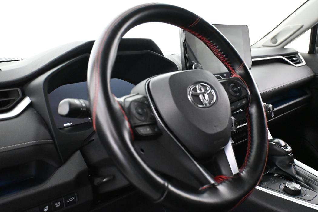 TOYOTA RAV4 2024