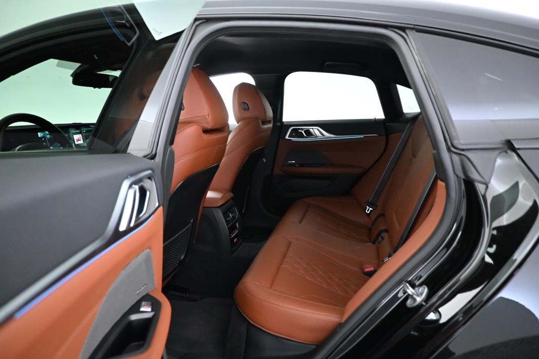 BMW i4 2023