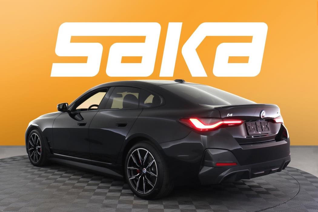 BMW i4 2023