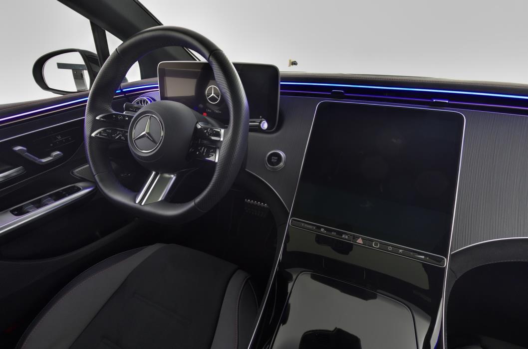MERCEDES-BENZ EQE 2023