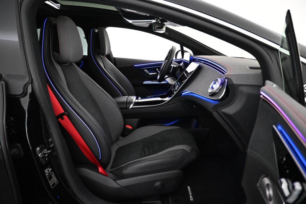 MERCEDES-BENZ EQE 2023