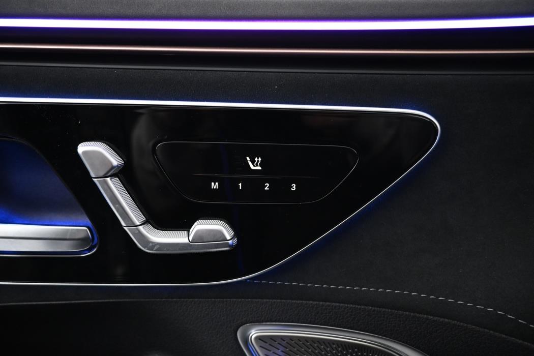 MERCEDES-BENZ EQE 2023