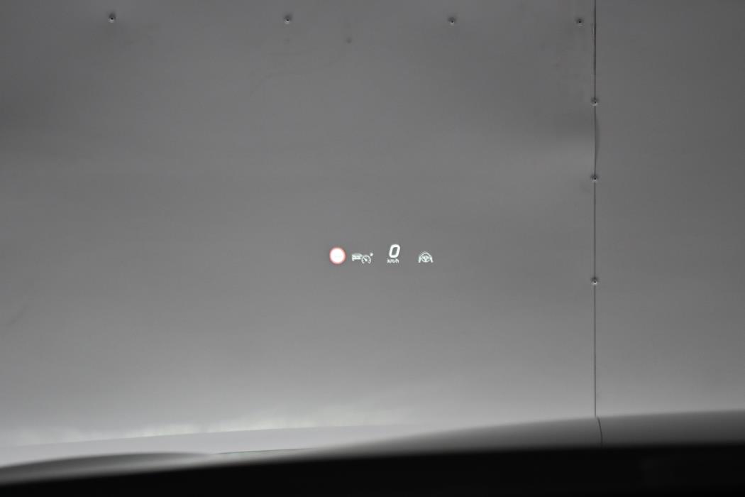 MERCEDES-BENZ EQE 2023