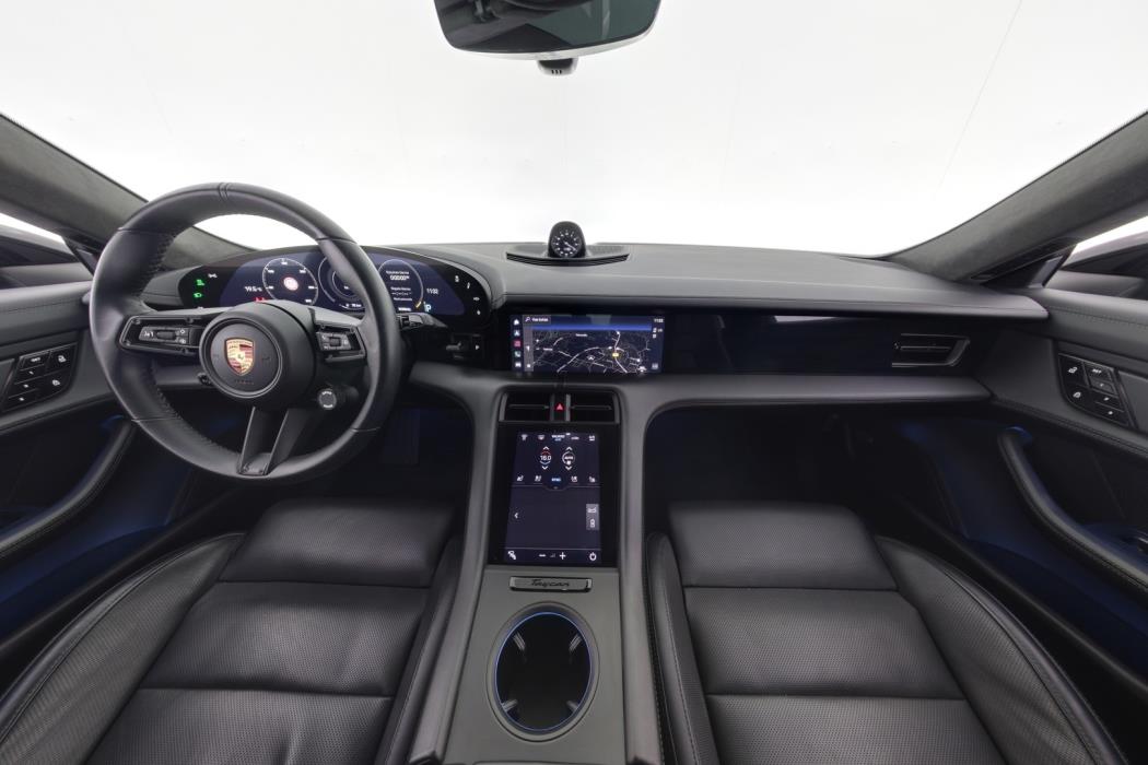 PORSCHE Taycan 2021