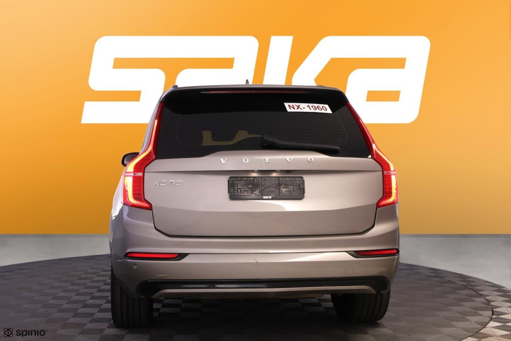 VOLVO XC90 2022