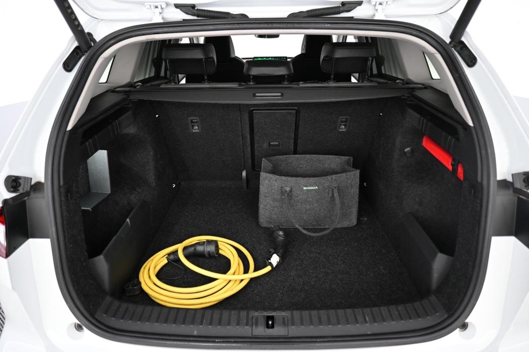 SKODA Enyaq 2024