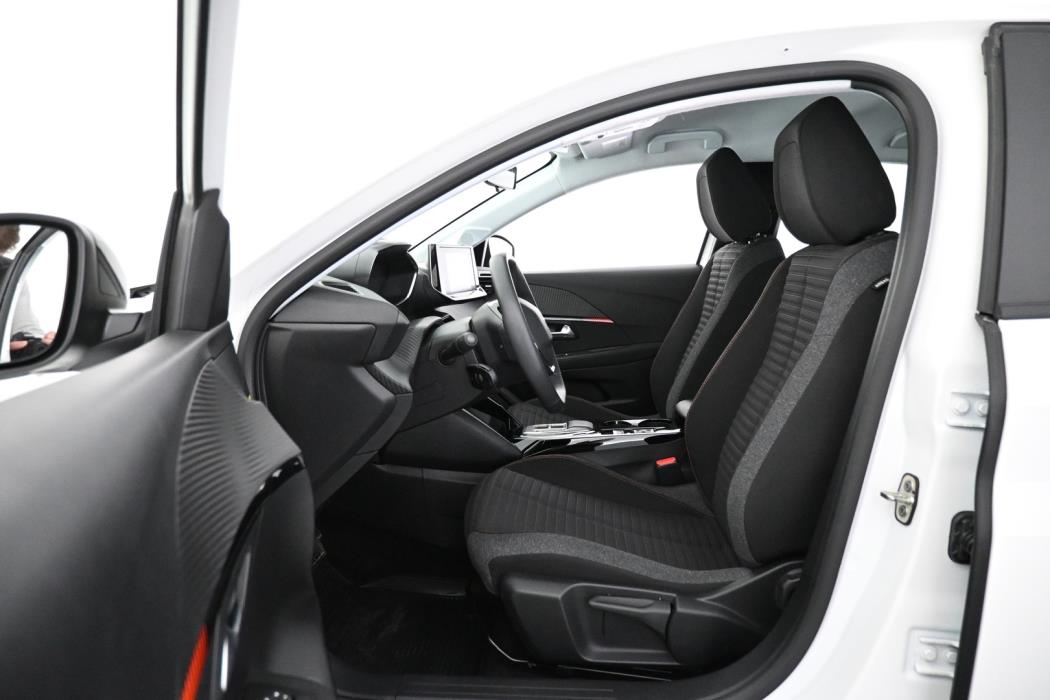 PEUGEOT e-208 2022