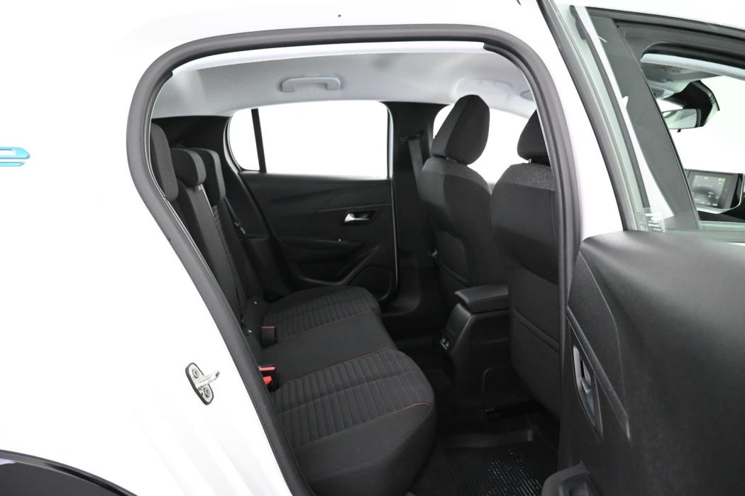 PEUGEOT e-208 2022