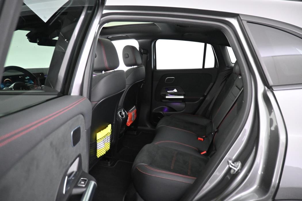 MERCEDES-BENZ EQA 2023