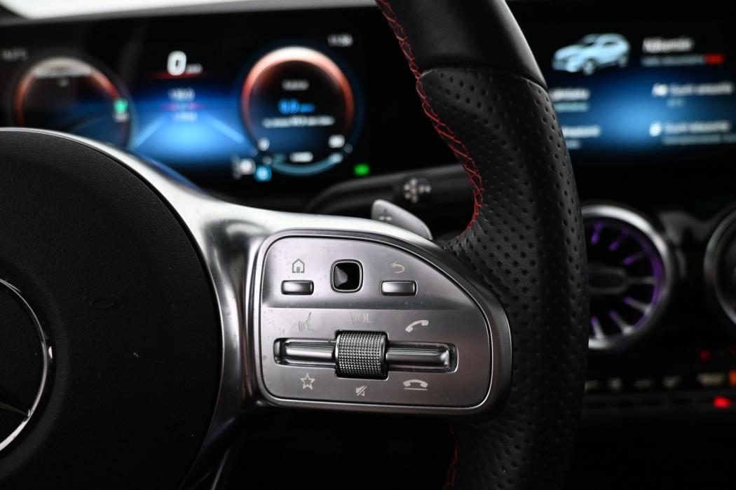 MERCEDES-BENZ EQA 2023