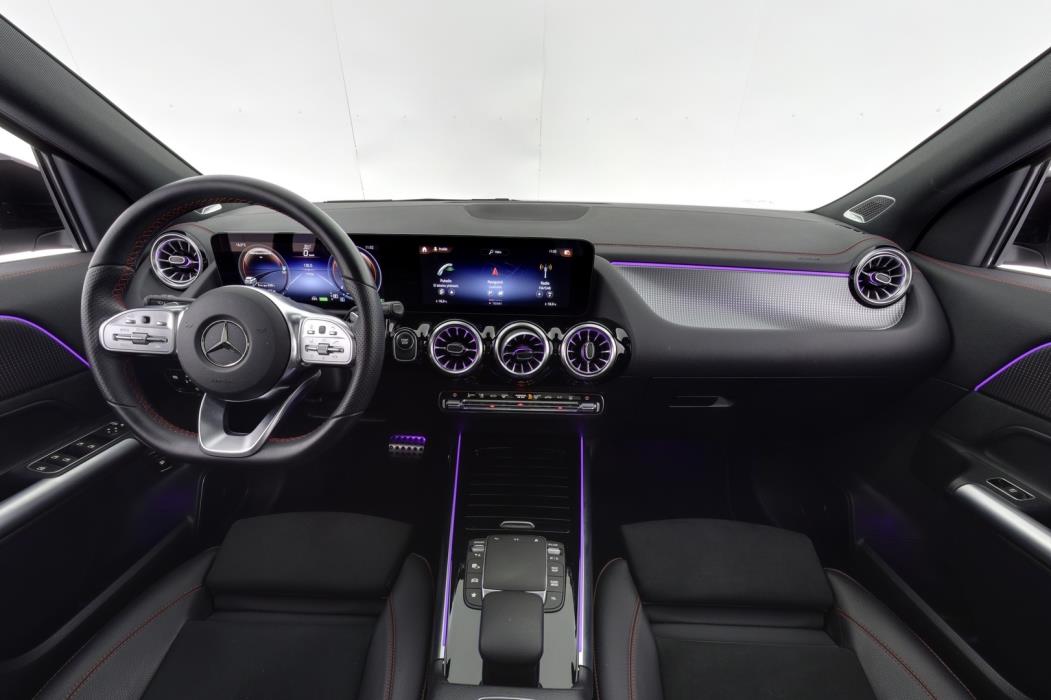 MERCEDES-BENZ EQA 2023