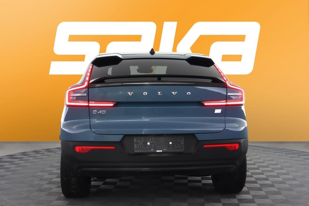 VOLVO C40 2023