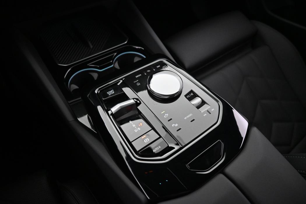 BMW i5 2026