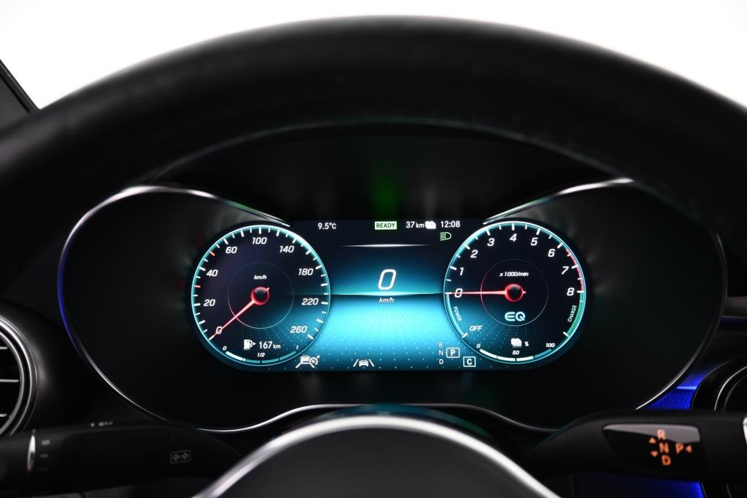 MERCEDES-BENZ GLC 2021