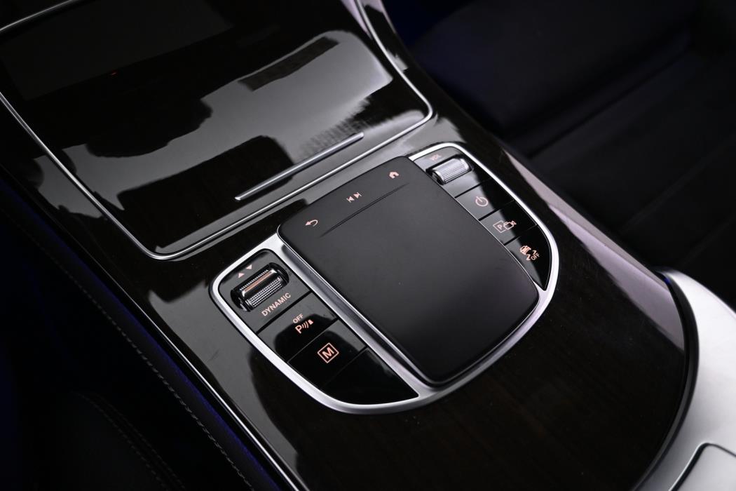 MERCEDES-BENZ GLC 2021