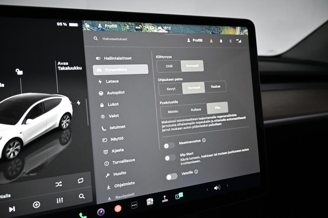 TESLA Model Y 2023
