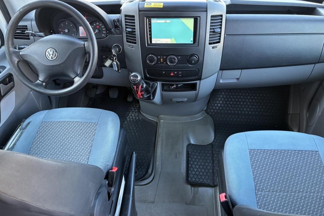 VOLKSWAGEN Crafter 2013