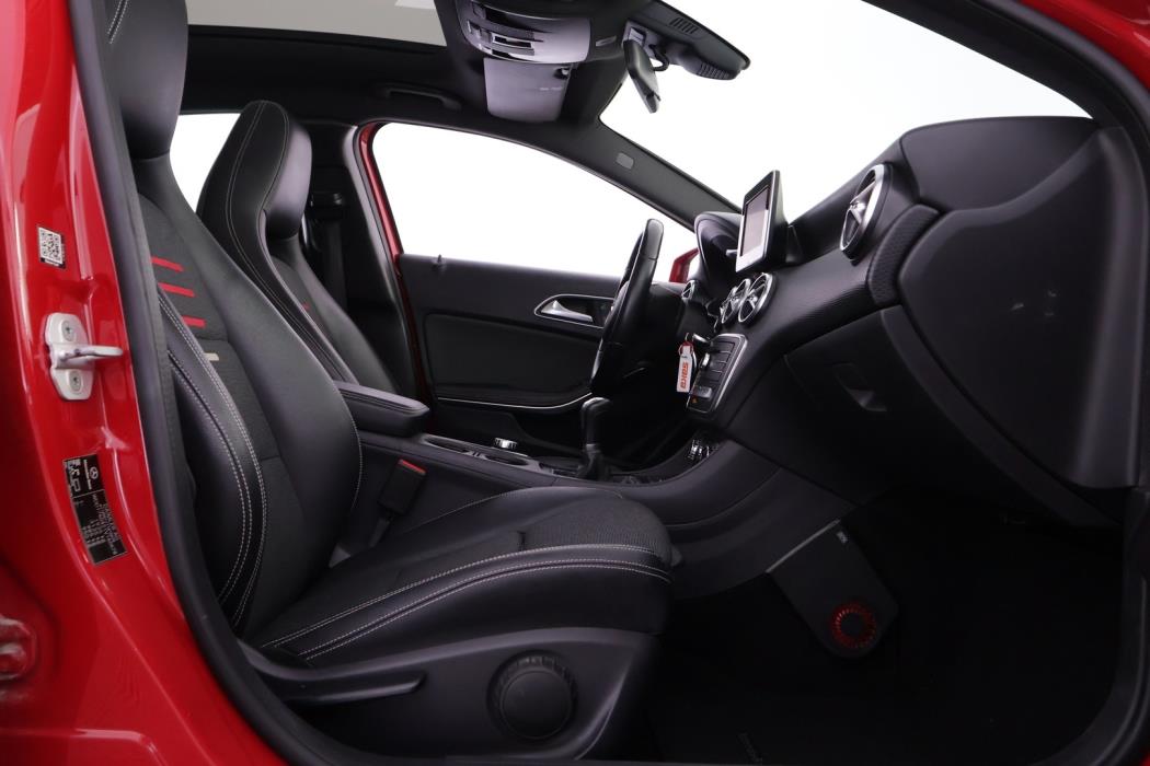 MERCEDES-BENZ A 2016