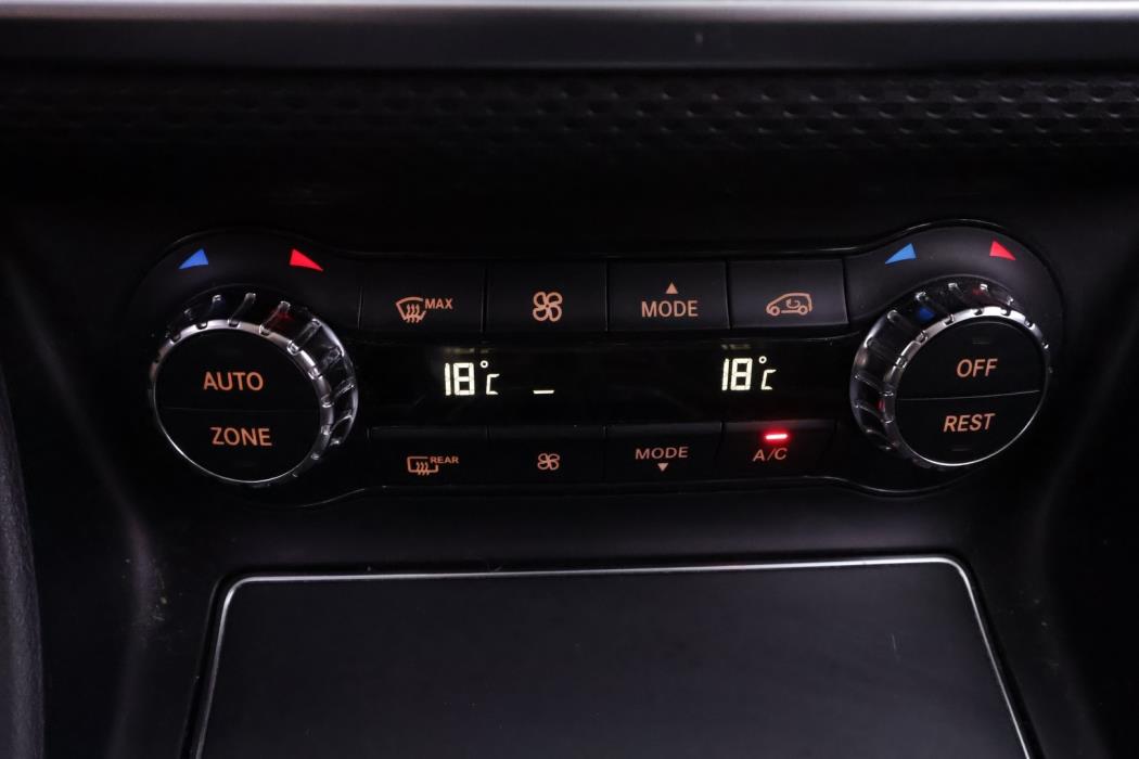 MERCEDES-BENZ A 2016