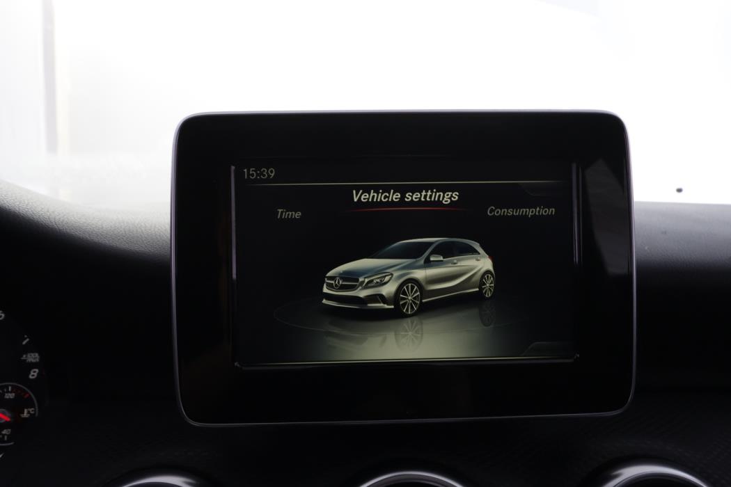 MERCEDES-BENZ A 2016