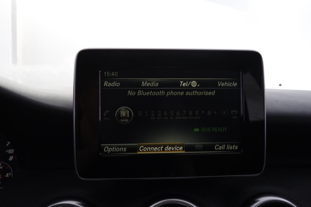 MERCEDES-BENZ A 2016