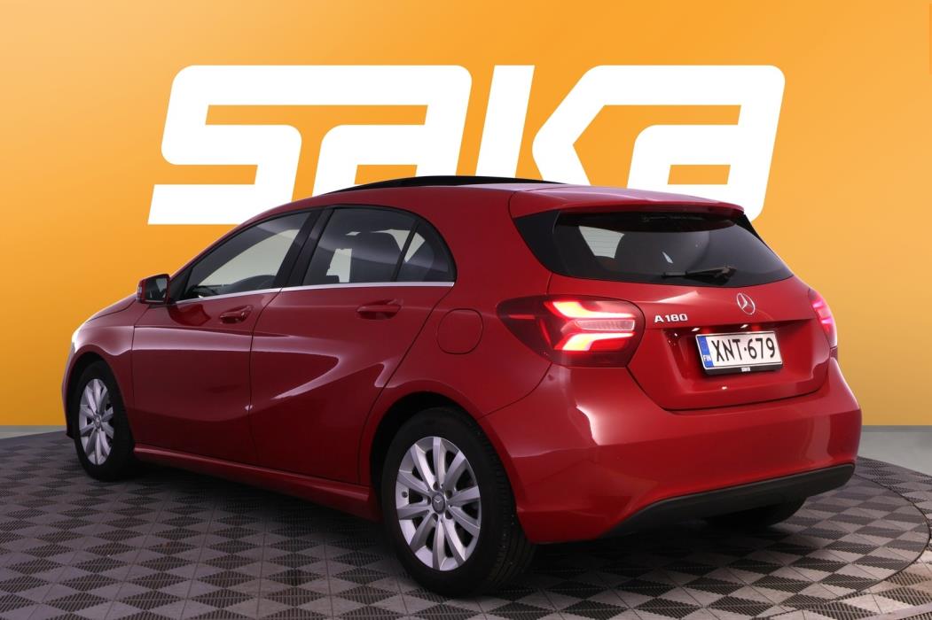 MERCEDES-BENZ A 2016