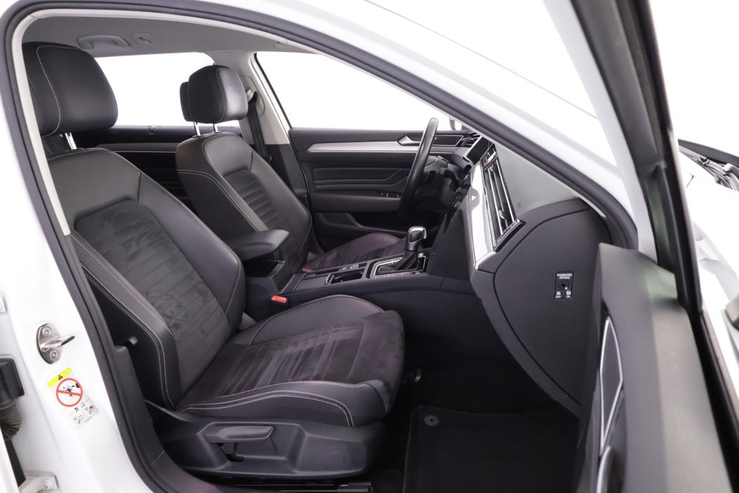 VOLKSWAGEN Passat 2021