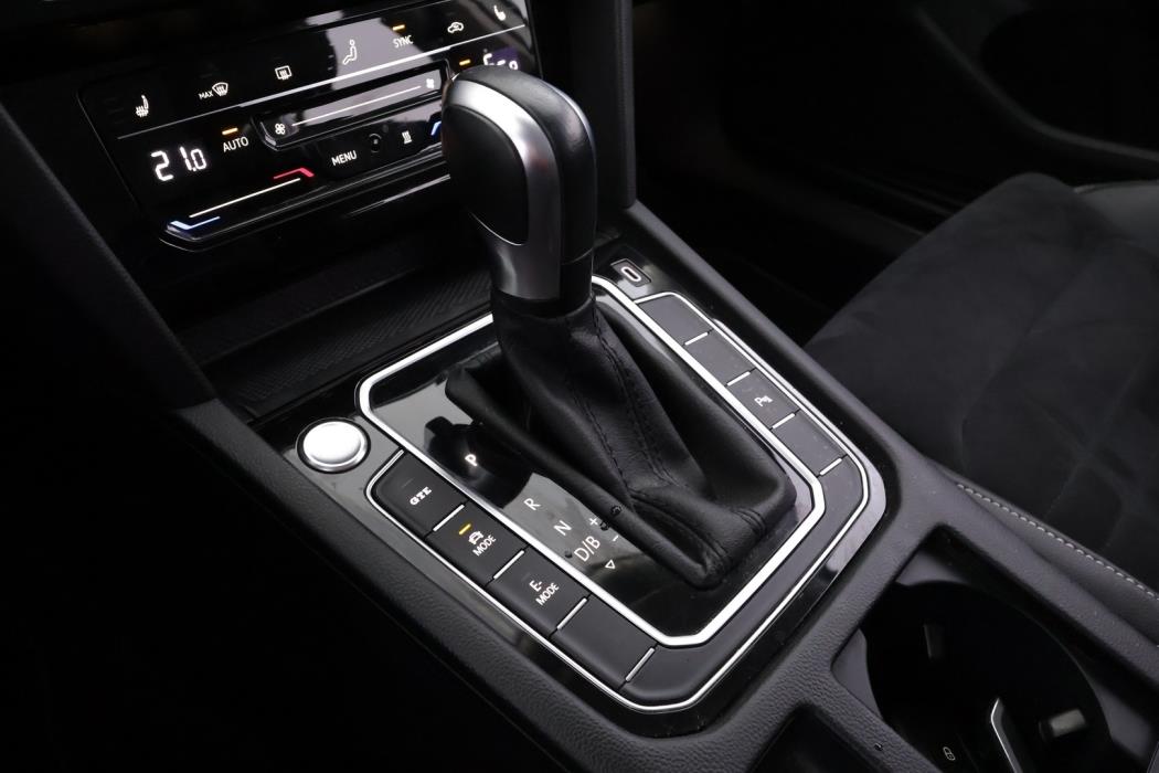 VOLKSWAGEN Passat 2021