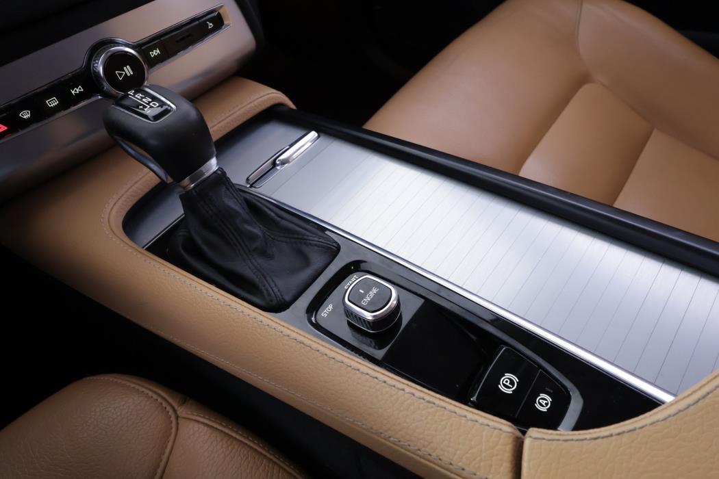 VOLVO XC90 2016