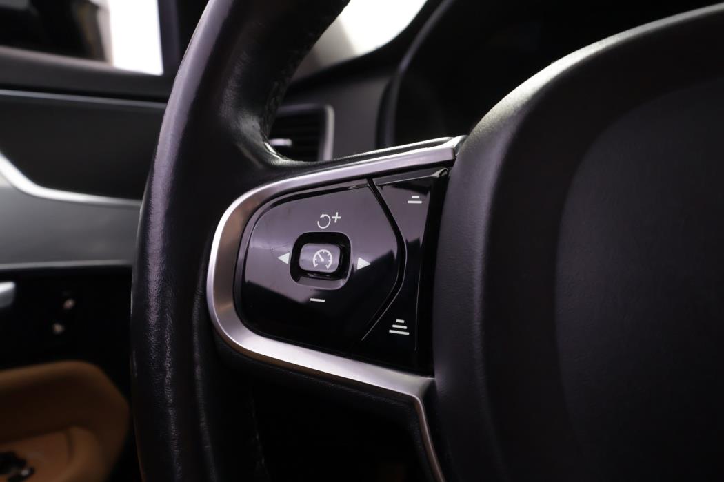VOLVO XC90 2016