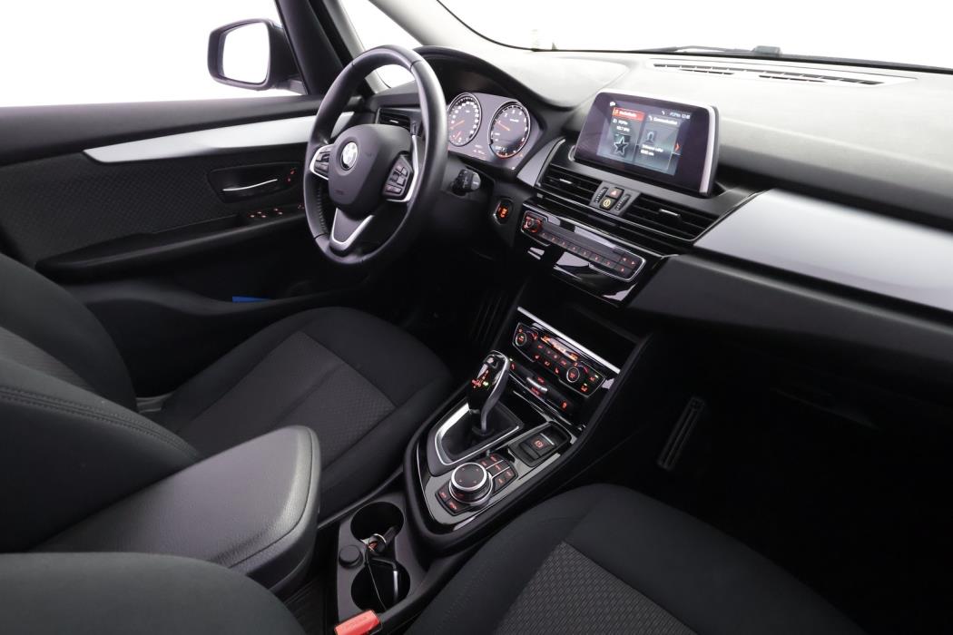 BMW 218 2022