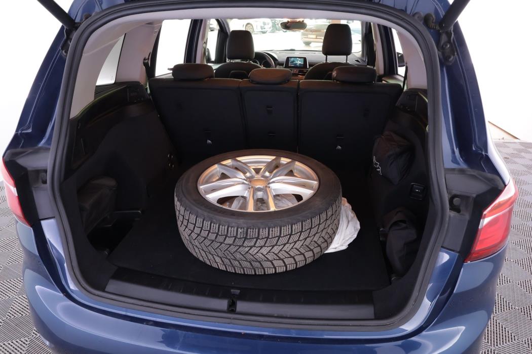 BMW 218 2022