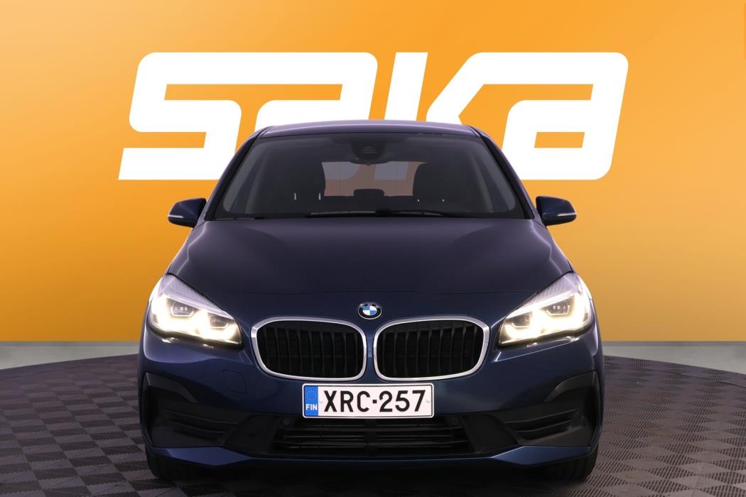 BMW 218 2022