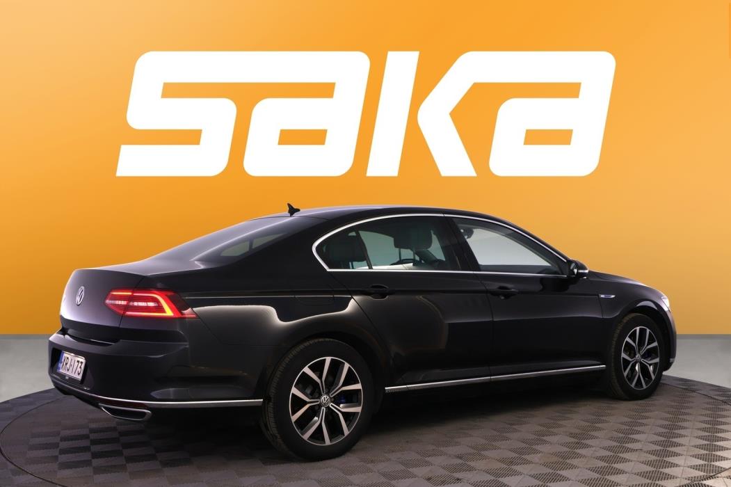 VOLKSWAGEN Passat 2017