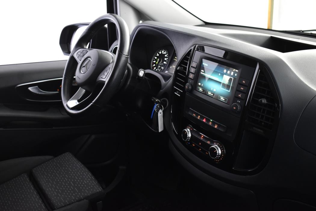 MERCEDES-BENZ Vito 2022