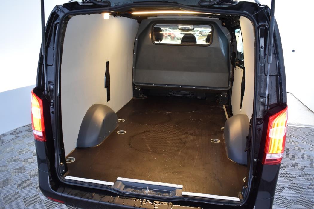 MERCEDES-BENZ Vito 2022