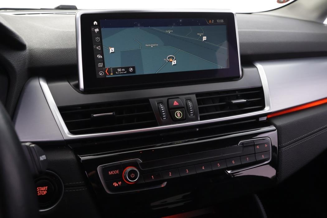BMW 225 2021