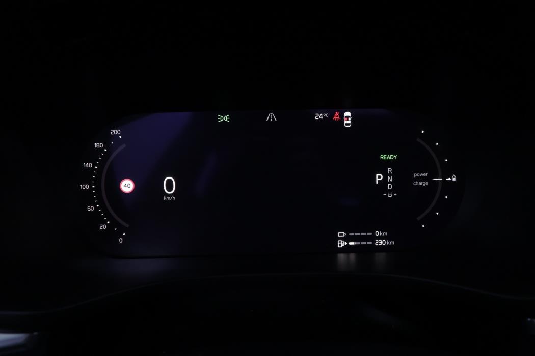 VOLVO XC60 2023