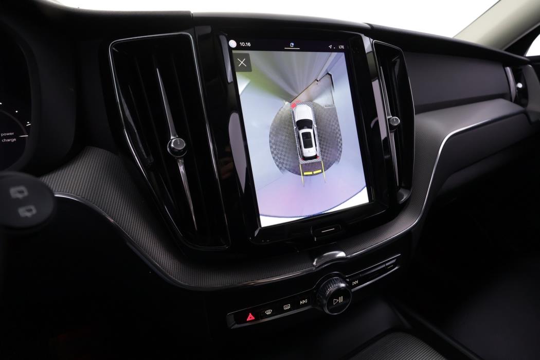 VOLVO XC60 2023