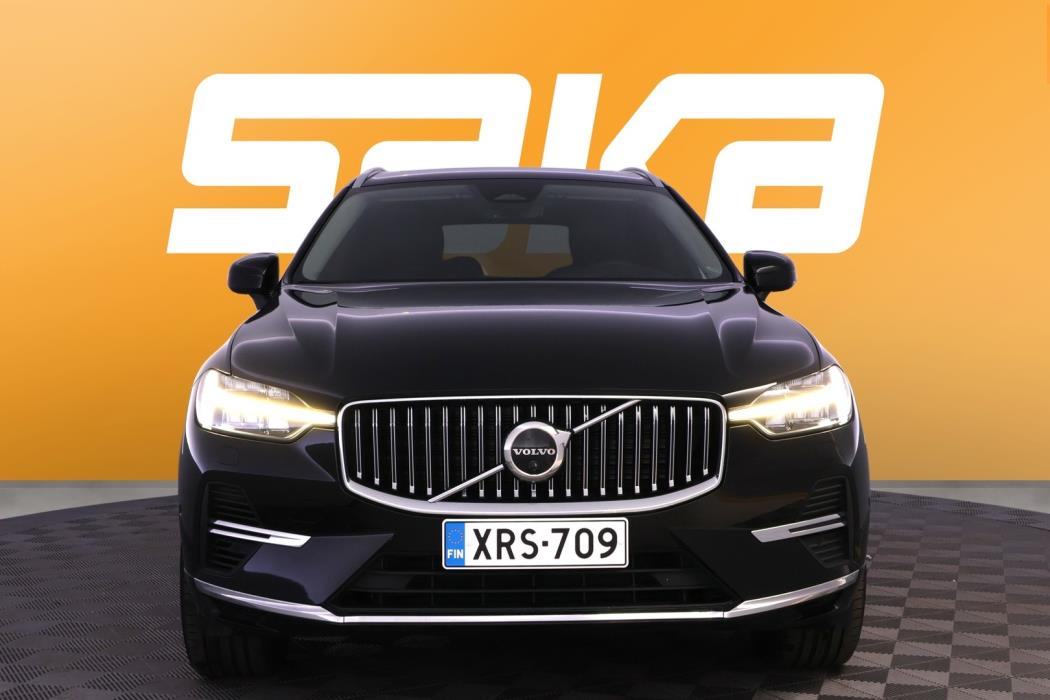 VOLVO XC60 2023