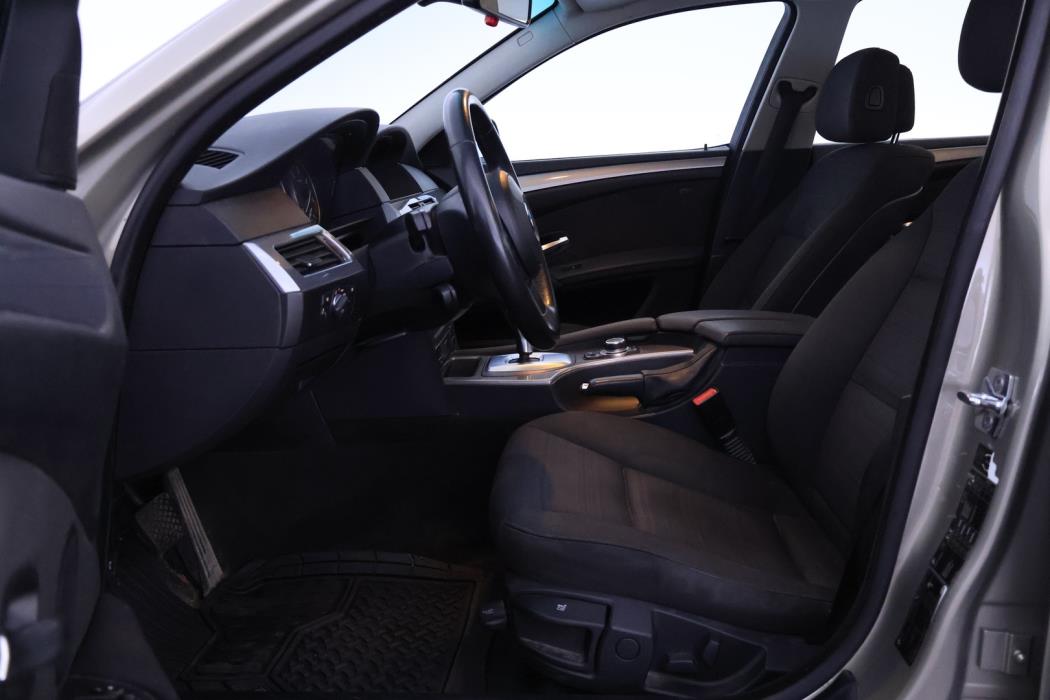 BMW 520 2009