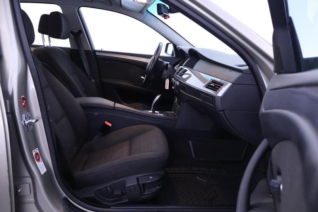 BMW 520 2009