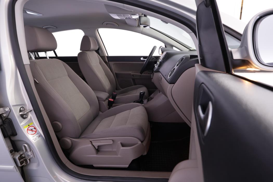 VOLKSWAGEN Golf Plus 2012