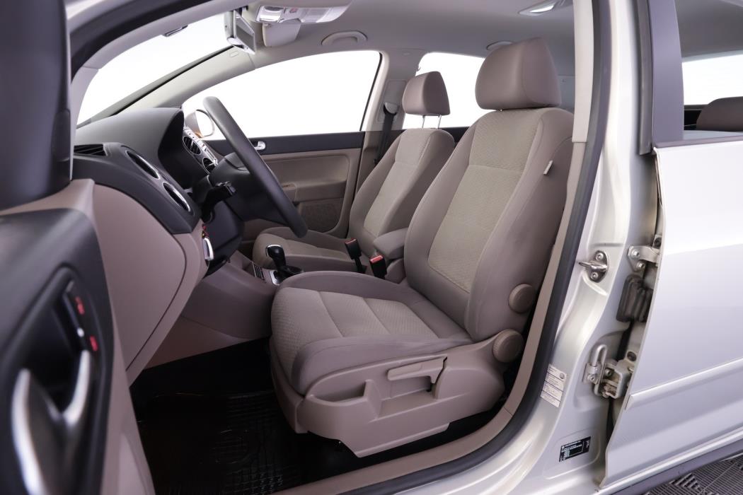 VOLKSWAGEN Golf Plus 2012